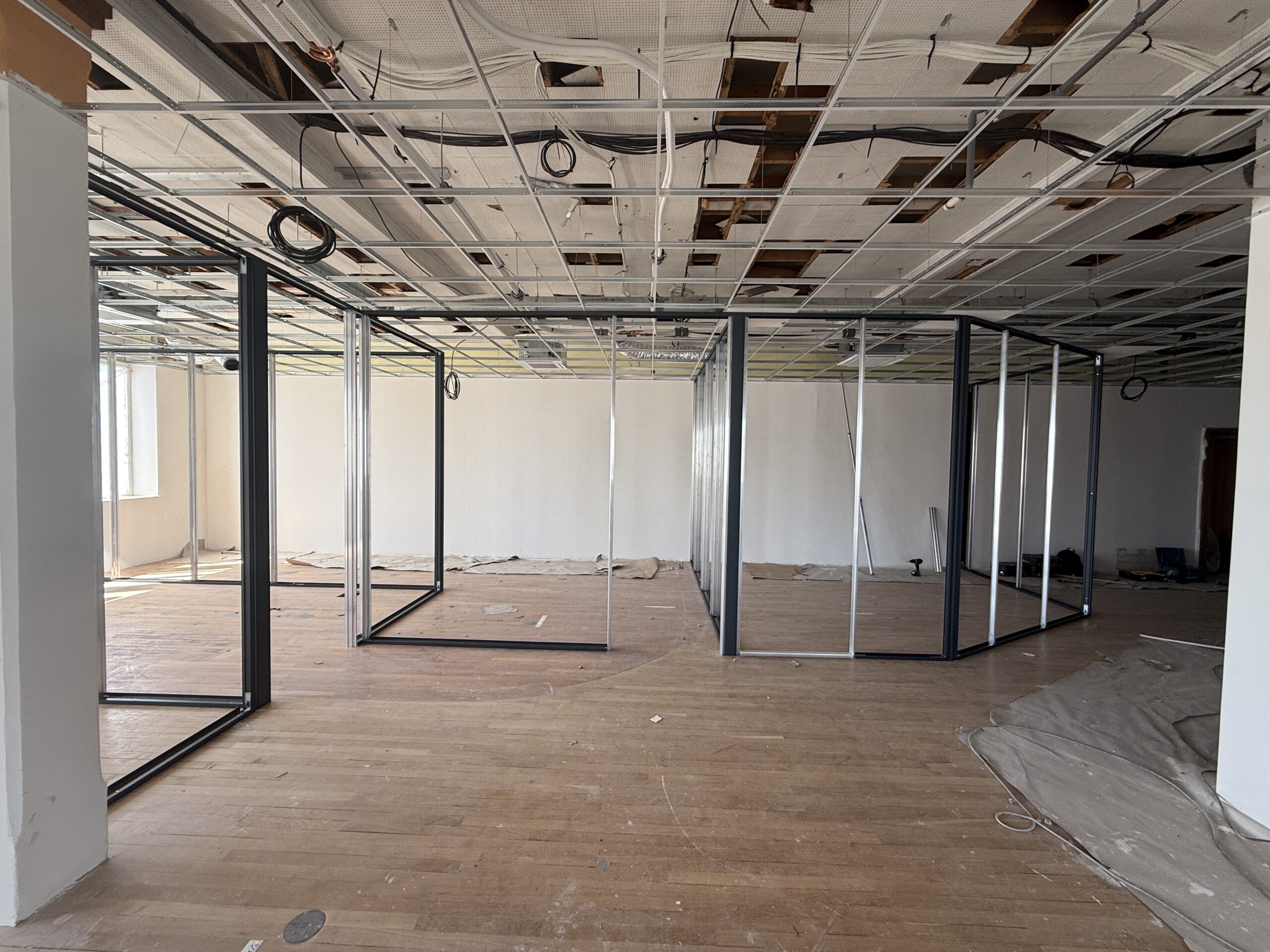 Travaux d'aménagement intérieur de local commercial par BTCE